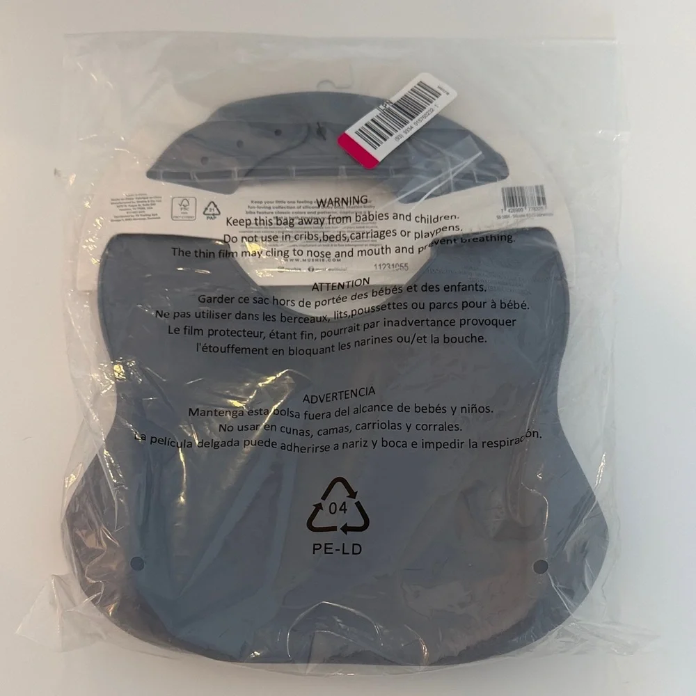 Mushie silicone bib